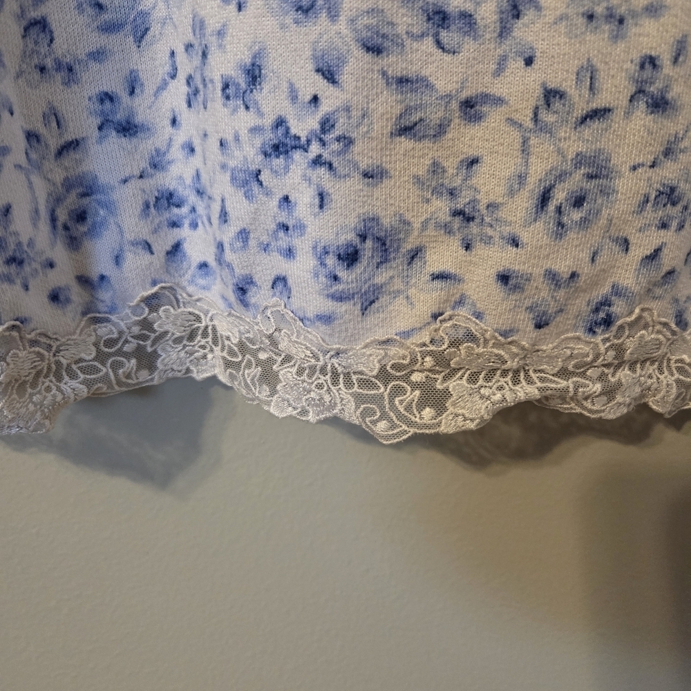 Eileen West Women's Blue Floral Cotton Long Sleeve Top. Sz L - Picture 5 of 7